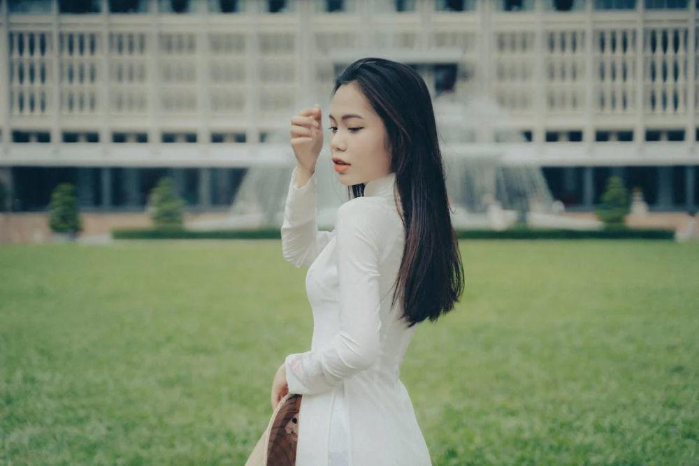ilustrasi wanita berpose (pexels.com/Phạm Quang Linh)