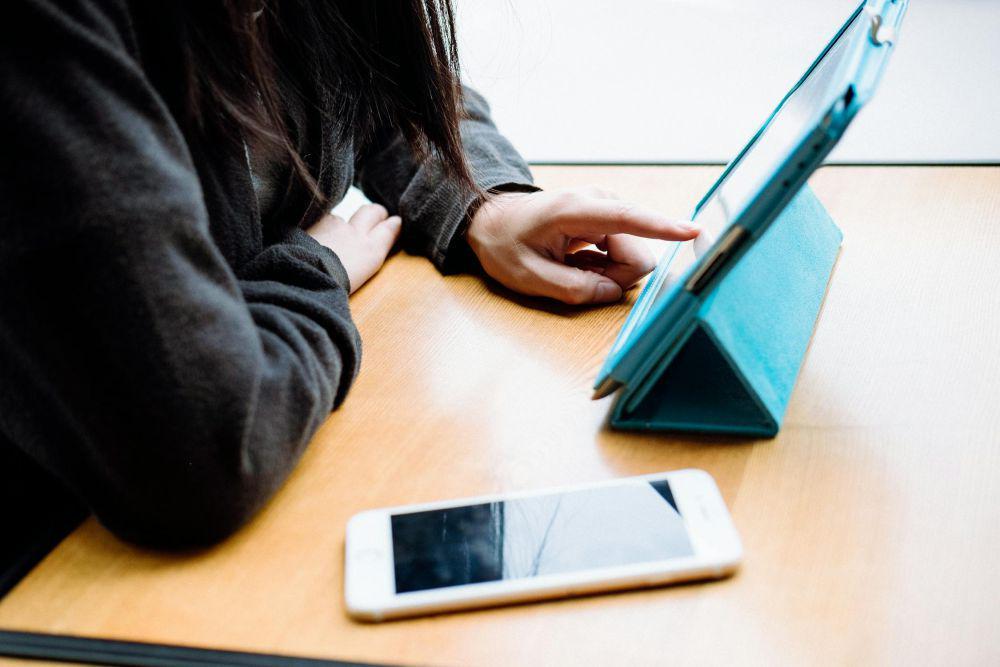 5 Casing Murah Tablet Wajib Dimiliki, dari Elegan hingga Tangguh!