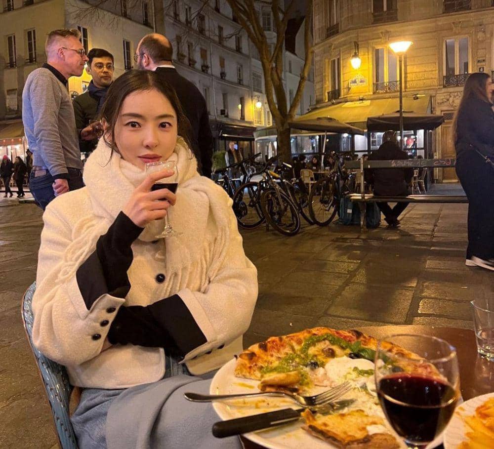 Lee Da Hee (instagram.com/dahee0315)