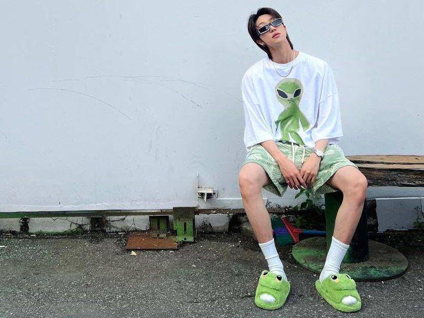 short pants ala The8 SEVENTEEN (instagram.com/xuminghao_o)