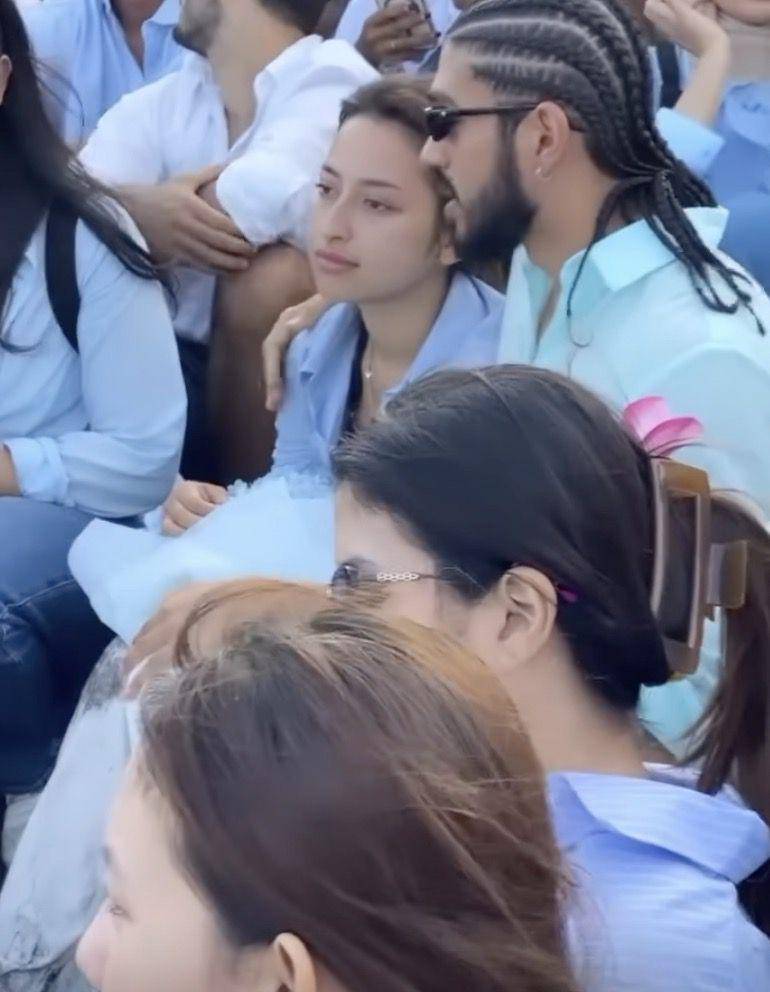 momen pelarungan abu Dali Wassink (instagram.com/jennifercoppenreal20)
