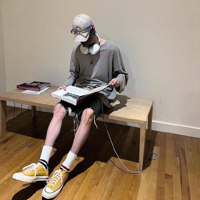 short pants ala The8 SEVENTEEN (weibo.com/徐明浩_The8)
