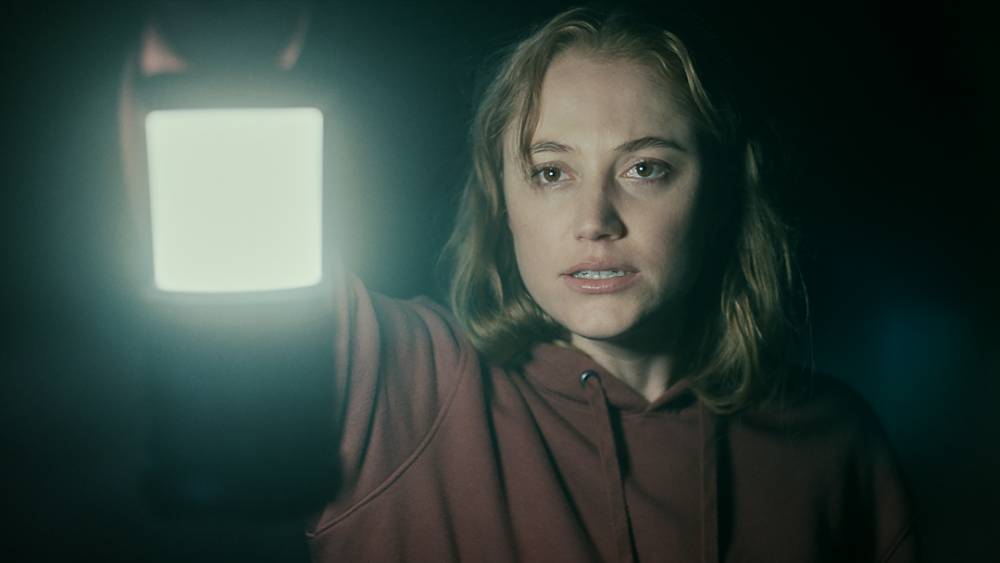 Maika Monroe dalam film Significant Other. (dok. Paramount+/Significant Other)