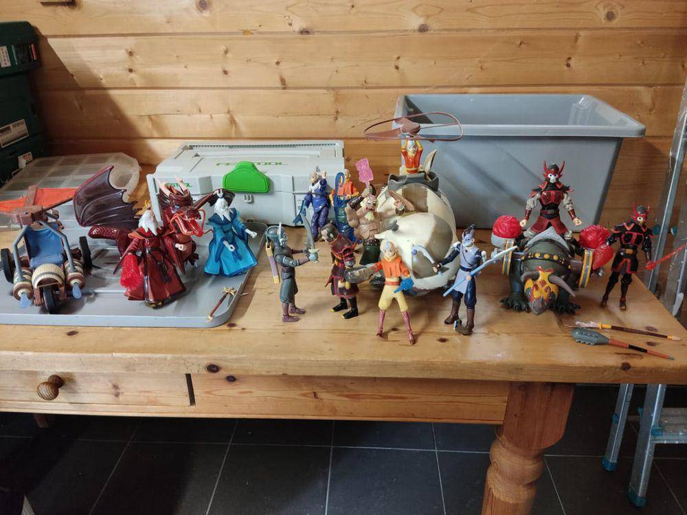 potret koleksi figur aksi Avatar: The Last Airbender (reddit.com/user/tmicklus19)