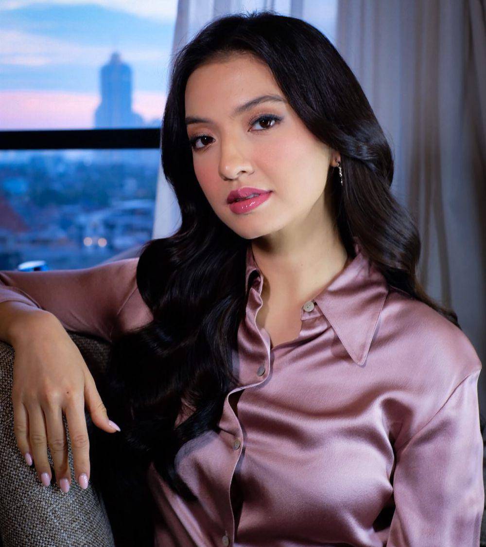Raline Shah (instagram.com/philipekarunia)