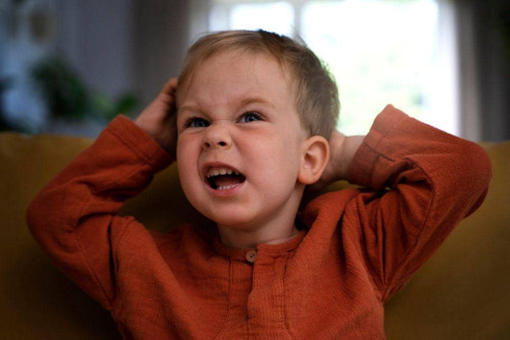 ilustrasi toddler tantrum (freepik.com/freepik)