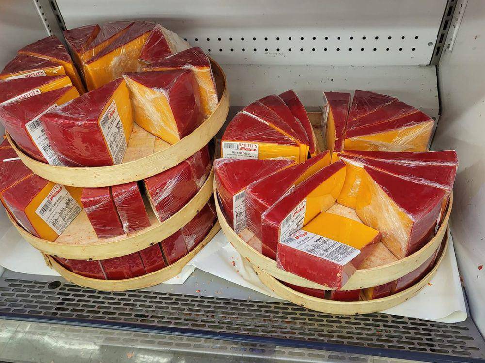 Red rind hoop cheese (instagram.com/debbiestrickland1929)