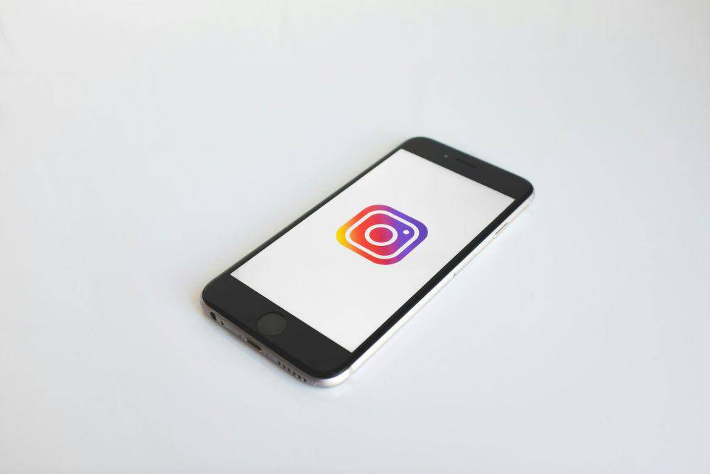 ilustrasi Instagram. (unsplash.com/Kenny Eliason)