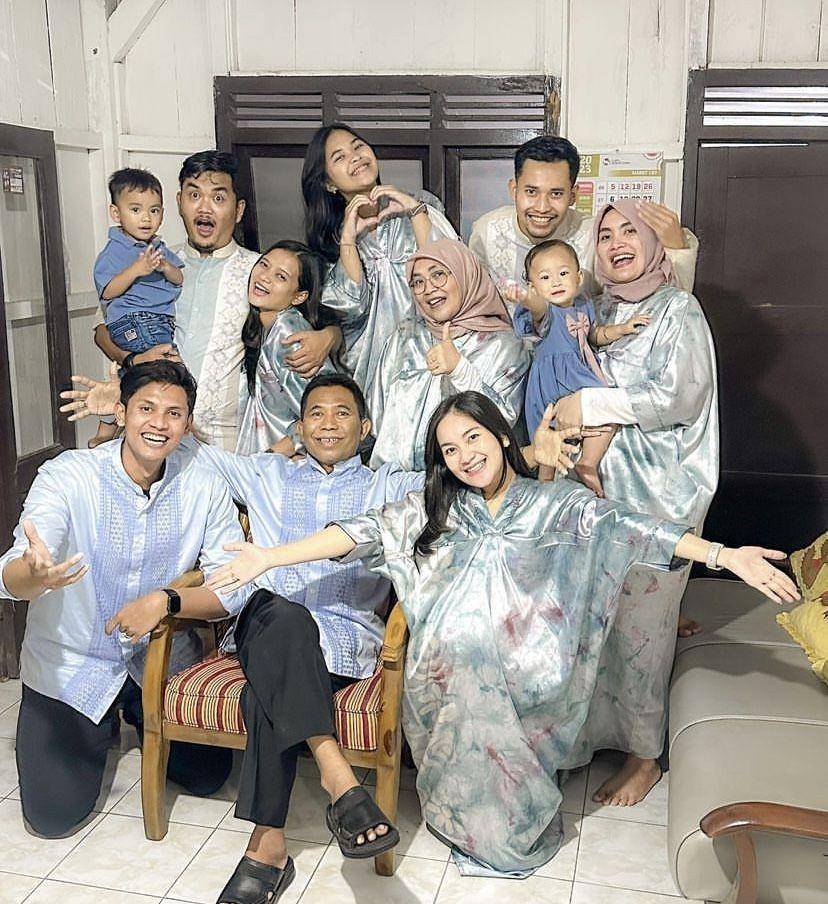 potret kenangan Lalita Hutami dan ayahnya (Instagram.com/ibnuwardani)