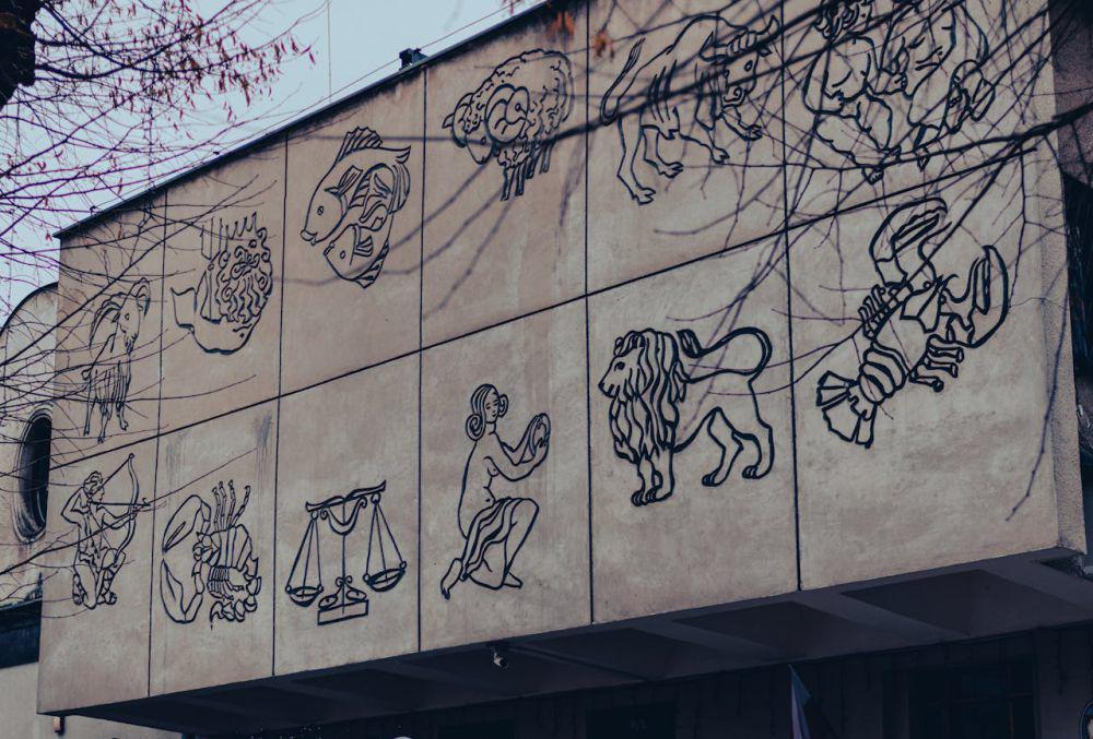 5 Zodiak Yang Terkenal Dengan Humor Sangat Kering dan Receh Banget
