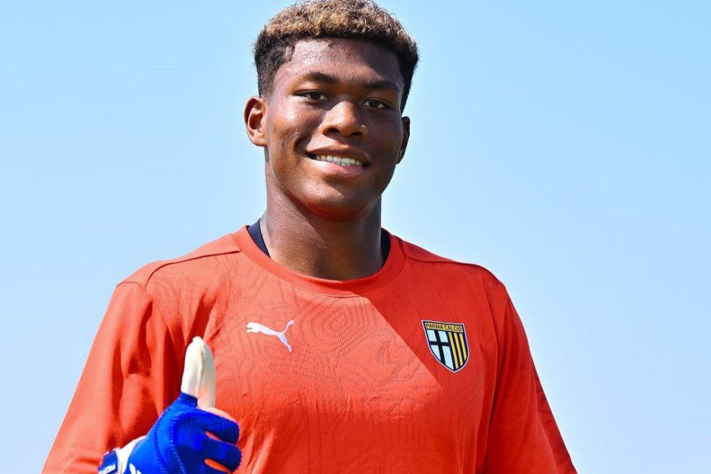 Parma Resmi Rekrut Zion Suzuki, Kiper Utama Timnas Jepang