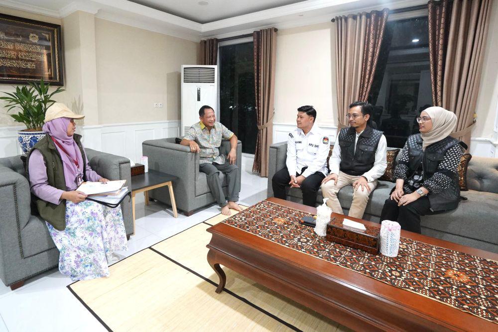 Potret KPU DKI Jakarta dan Pantarlih Coklit ke Rumah Mendagri