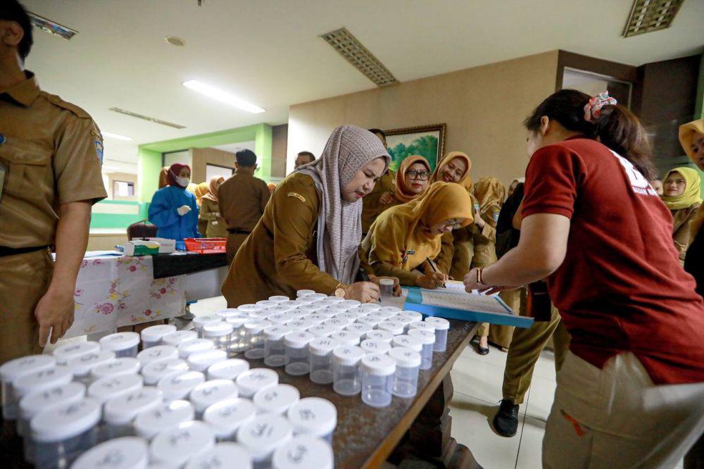 Antisipasi Pemakaian Narkoba, Ratusan ASN di Bandung Jalani Tes Urine