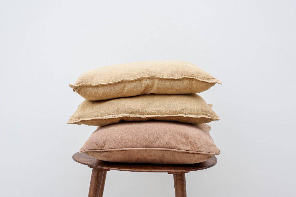 ilustrasi pillow protector (freepik.com/rawpixel.com)