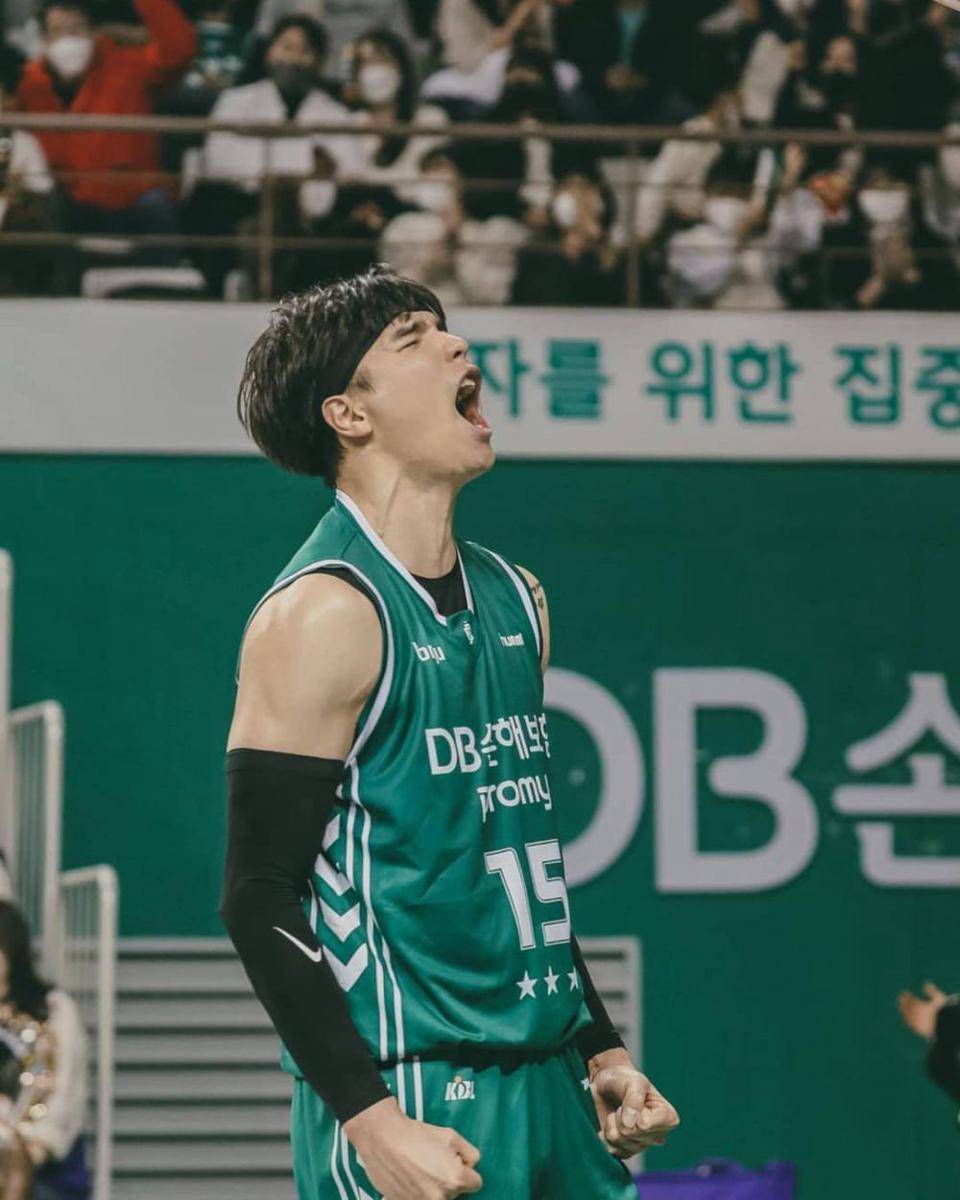 Kim Jong Kyu (instagram.com/jongkyu_15)