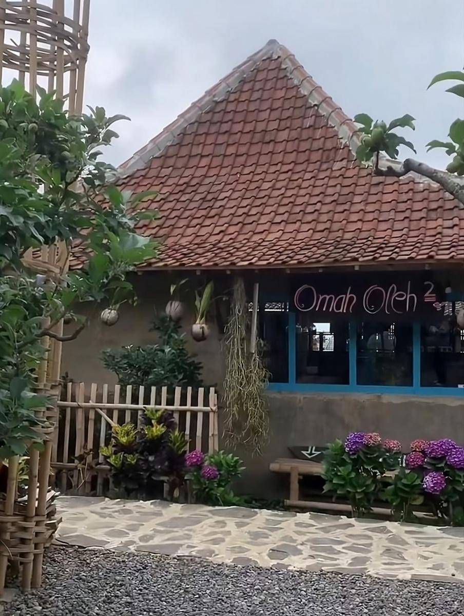 tempat membeli oleh-oleh di Wisata Dusun Kuliner (instagram.com/uwie_nirinajma)