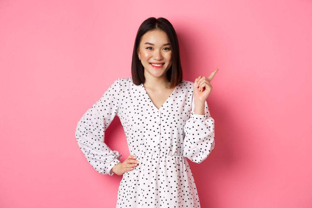 ilustrasi seseorang memakai blouse (freepik.com/benzoix)