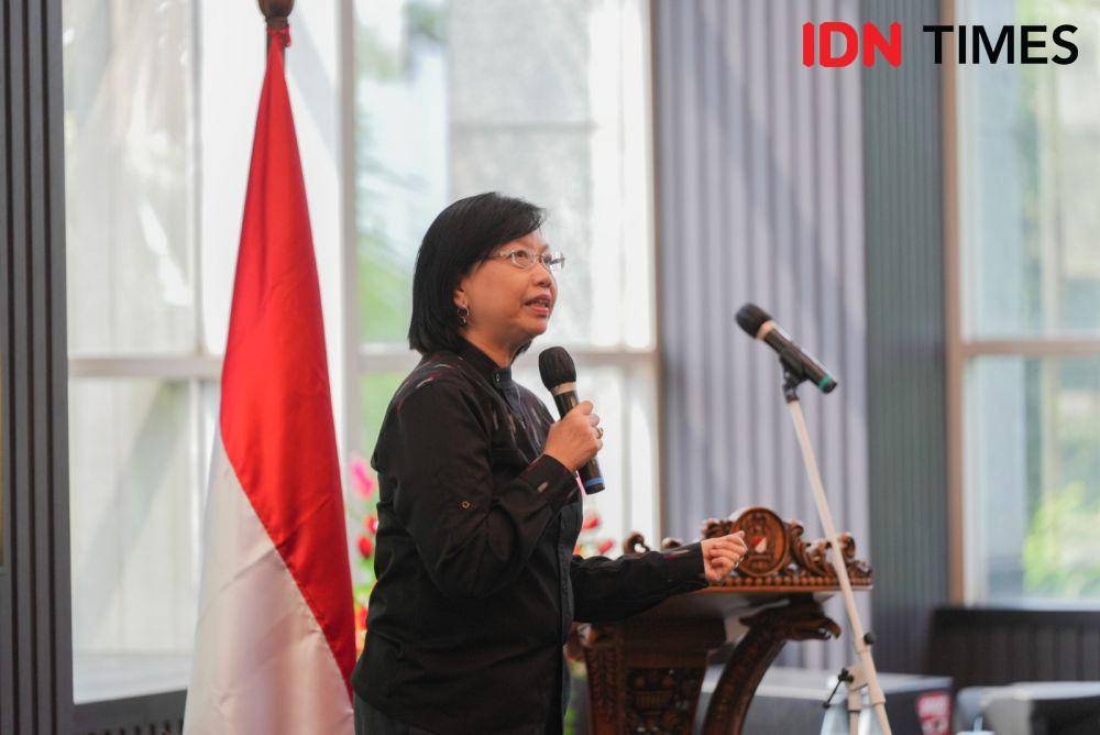 Pemimpin redaksi IDN Times, Uni Lubis di kantor media IDN HQ. (IDN Times/Herka Yanis)