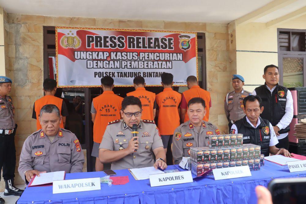 4 Kawanan Pembobol Warung di Lamsel Diringkus, Korban Rugi Rp345 Juta