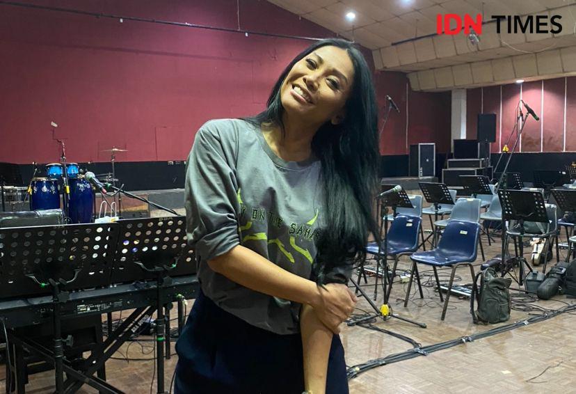 Cerita Anggun C. Sasmi soal Anaknya yang Viral Jadi Model Merchandise