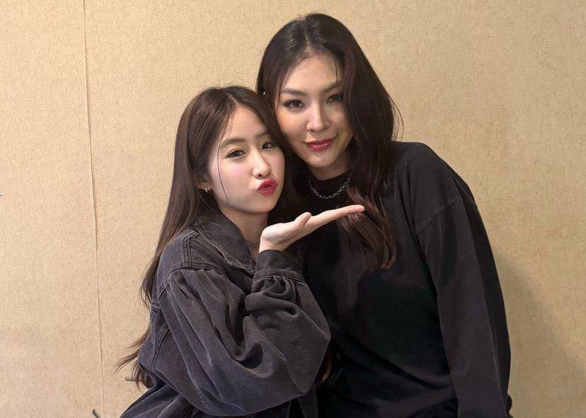 7 Potret Faye Malisorn dan Yoko Apasra, Partner di Drama GL Blank