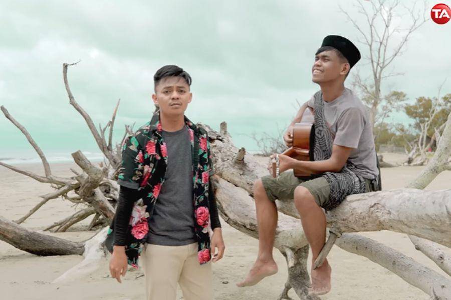 MV Oh Sayang Ngana Ini Bagaimana (dok. Masuk Borneo/Oh Sayang Ngana Ini Bagaimana)