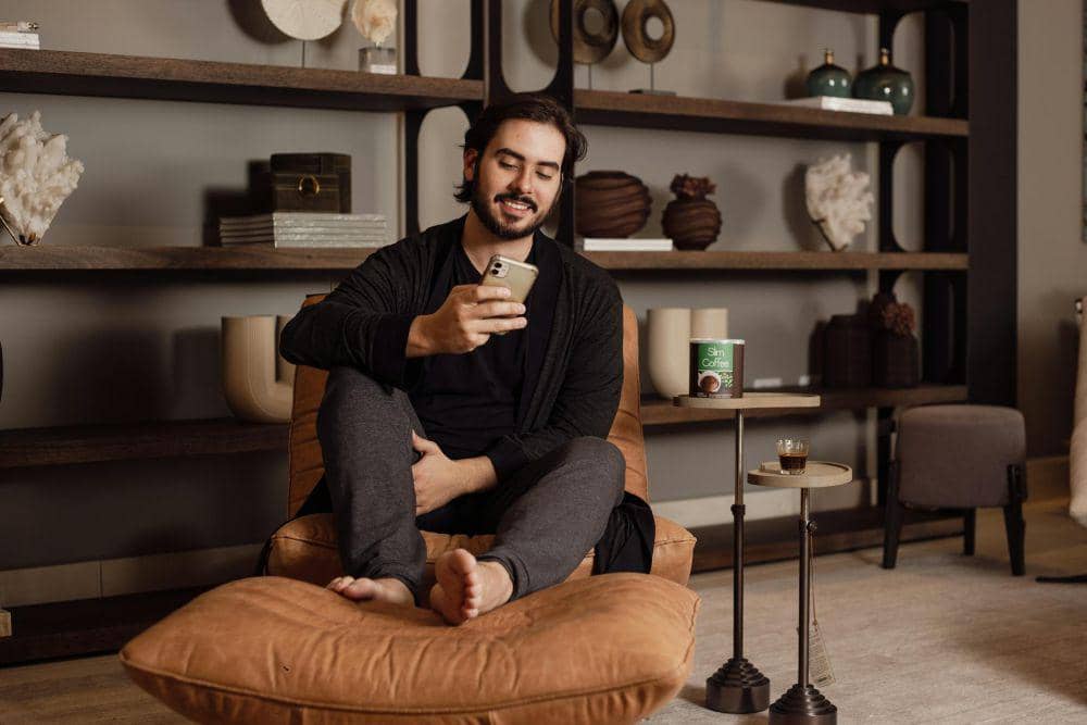 Gaya Unik 7 Zodiak Saat Membalas Chat Gebetan, Kamu Termasuk?