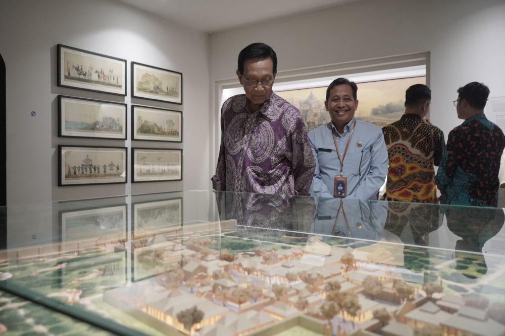 Matangkan Konsep JPG, Sri Sultan Kunjungi Diorama Arsip Jogja