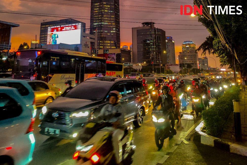 Menekan Pemakaian Kendaraan Pribadi Lewat Transportasi Terintegrasi