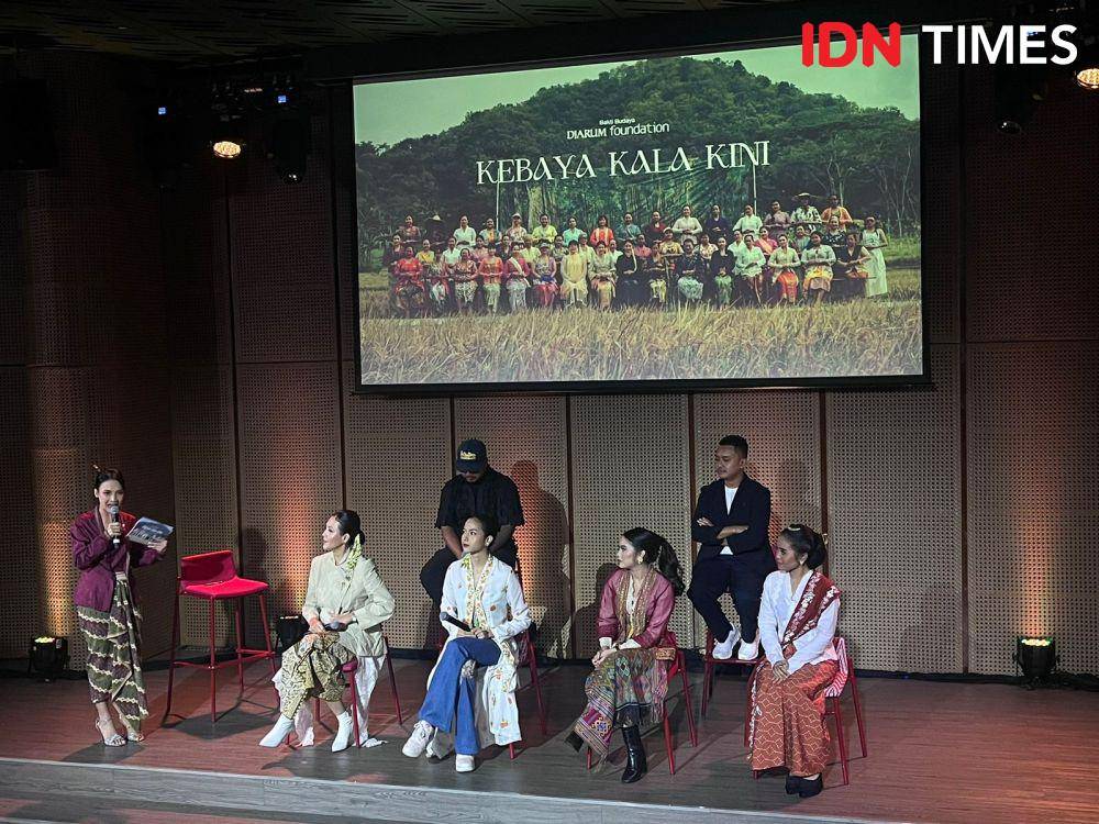 Press conference dan pemutaran perdana film pendek Kebaya Kala Kini oleh Bakti Budaya Djarum Foundation pada Selasa (23/7/2024) di Galeri Indonesia Kaya, Grand Indonesia Mall (IDN Times/Nisa Zarawaki)