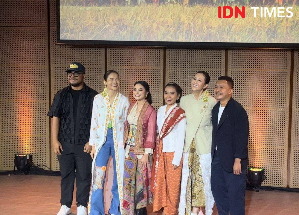 Press conference dan pemutaran perdana film pendek Kebaya Kala Kini oleh Bakti Budaya Djarum Foundation pada Selasa (23/7/2024) di Galeri Indonesia Kaya, Grand Indonesia Mall (IDN Times/Nisa Zarawaki)