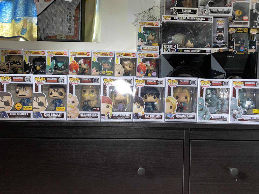 potret koleksi figur aksi Fullmetal Alchemist (reddit.com/user/jazzzcapalot)