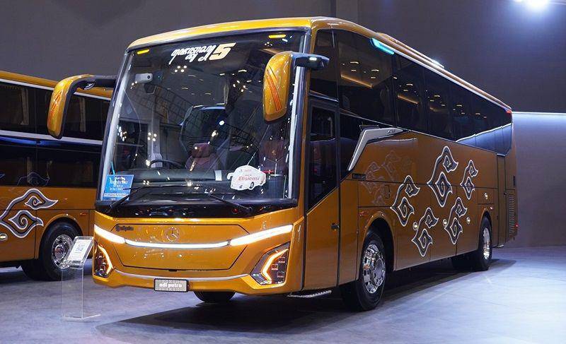Jetbus5 MHD (instagram.com/adiputro_official)