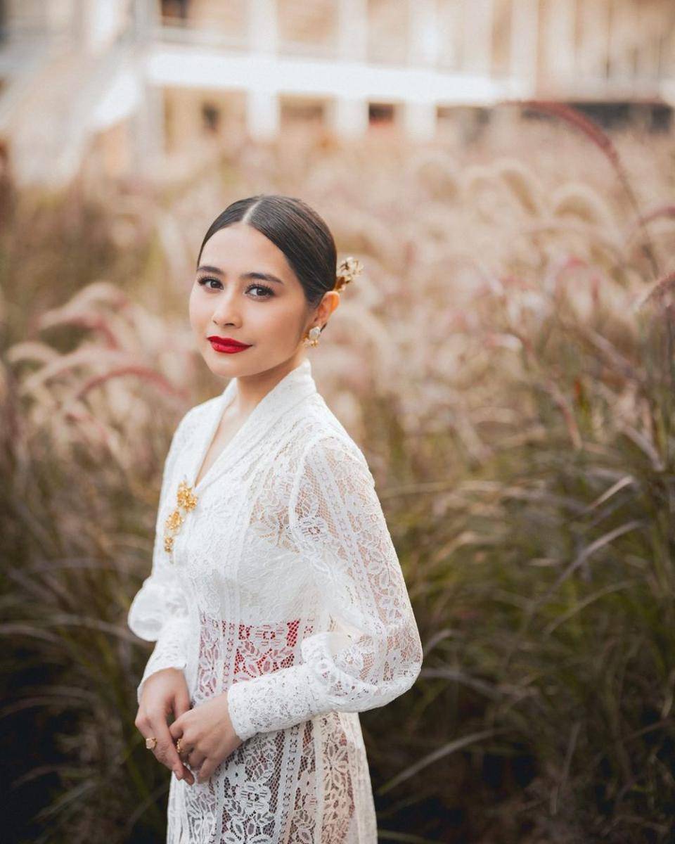 potret Prilly Latuconsina (instagram.com/prillylatuconsina96)