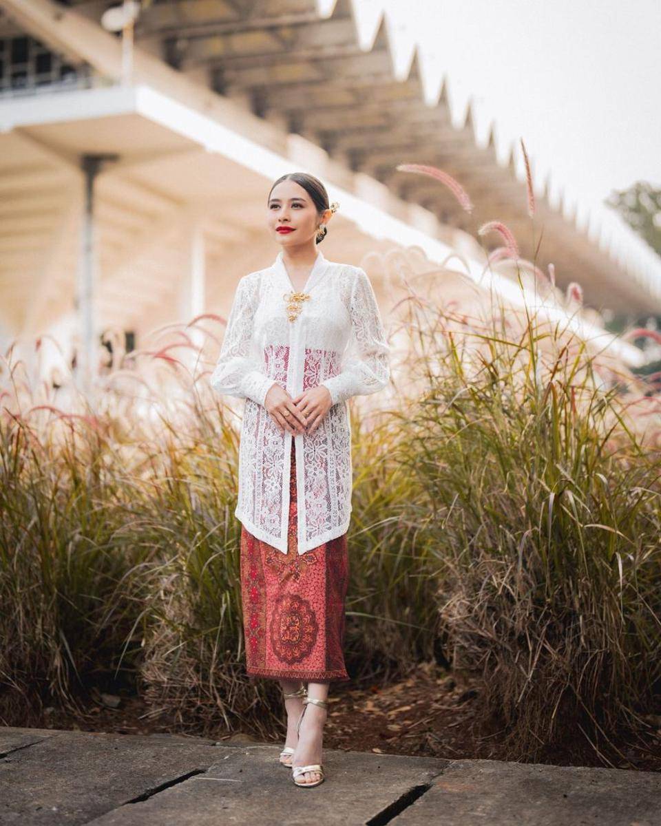 potret Prilly Latuconsina (instagram.com/prillylatuconsina96)