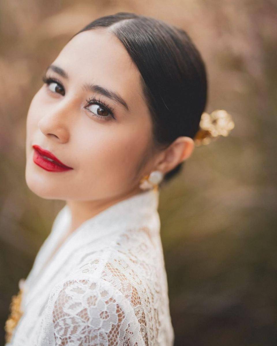 potret Prilly Latuconsina (instagram.com/prillylatuconsina96)