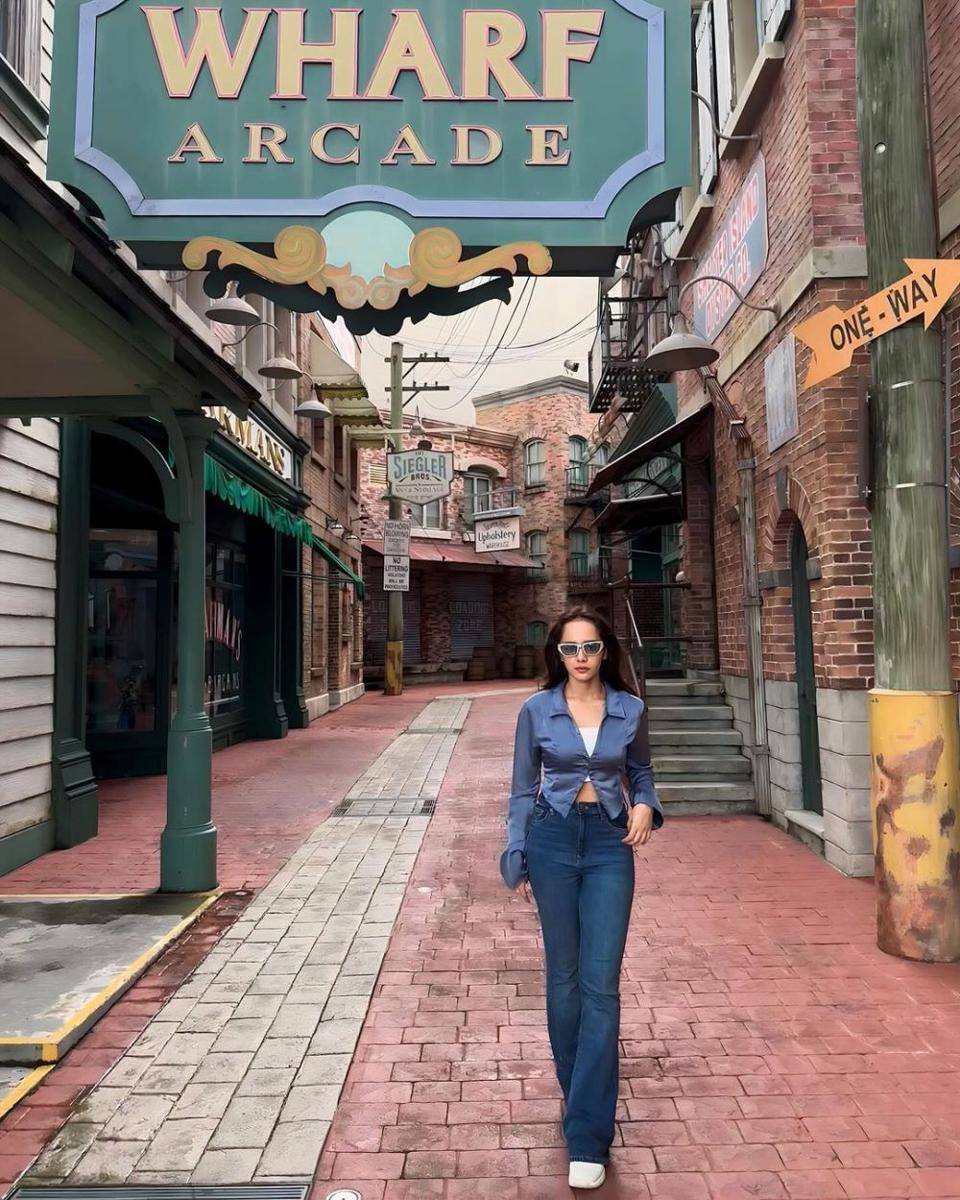outfit Dianda Sabrina (instagram.com/sabrindh)