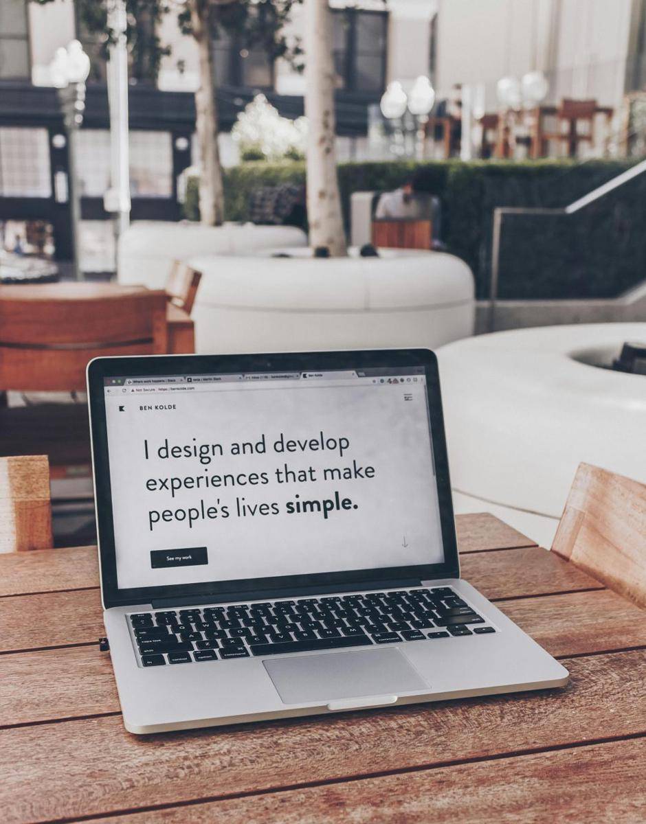 ilustrasi closing statement pada portofolio (unsplash.com/Ben Kolde)