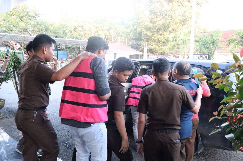 Tersangka dipindahkan ke Rutan Kelas IIB Sengkang. (Dok. Kejati Sulsel)