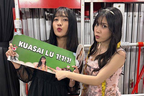 potret Oniel dukung Lulu JKT48 di AKB48 Singing Competition (x.com/c_onieljkt48)