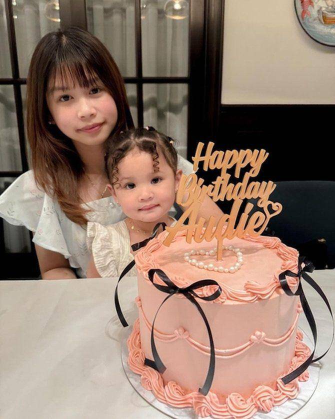 Ulang tahun putri Wendi (Instagram.com/audiekaukiaiko)
