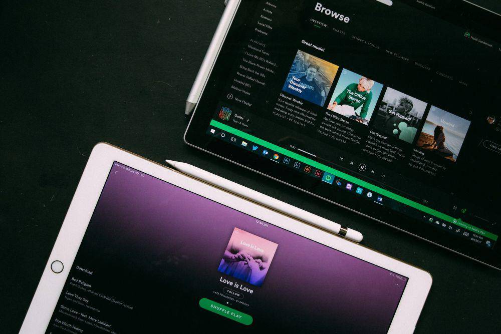 ilustrasi Spotify (Unsplash/Heidi Finn)