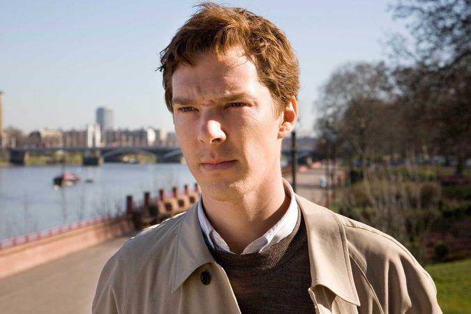 Benedict Cumberbatch dalam miniseri The Last Enemy (dok. BBC One/The Last Enemy)