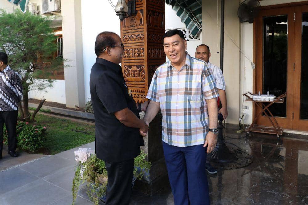 Pj Gubernur Lampung Samsudin temui mantan Gubernur Lampung Komjen Pol (Purn) Sjachroedin ZP. (Dok. Pemprov Lampung).
