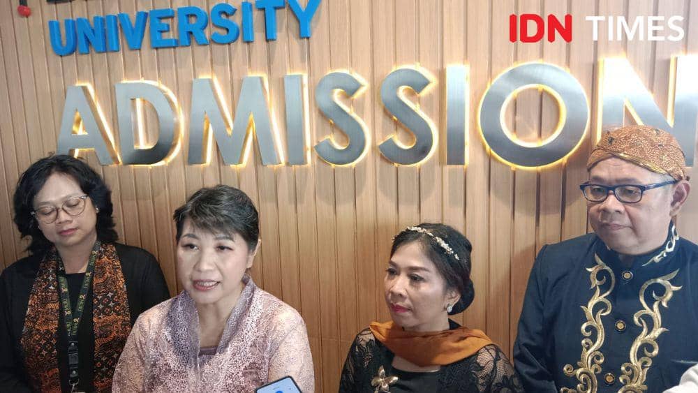 Binus University Semarang menggelar acara 1.000 Gen Z berkebaya. (IDN Times/Fariz Fardianto)