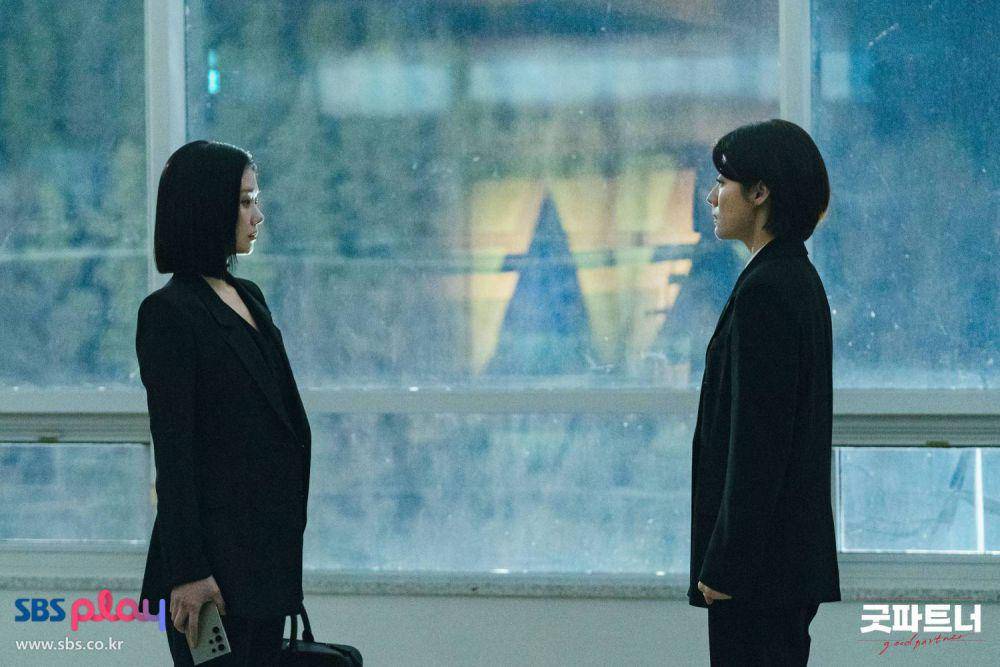 Cha Eun Kyung (Jang Na Ra) dan Han Yu Ri (Nam Ji Hyun) dalam drama Good Partner (dok. tvN/Good Partner)