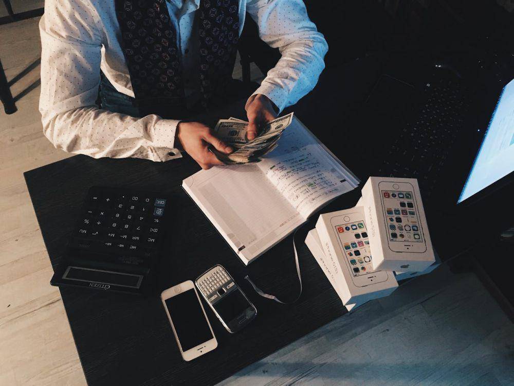 ilustrasi bookkeeper (pexels.com/Kuncheek)