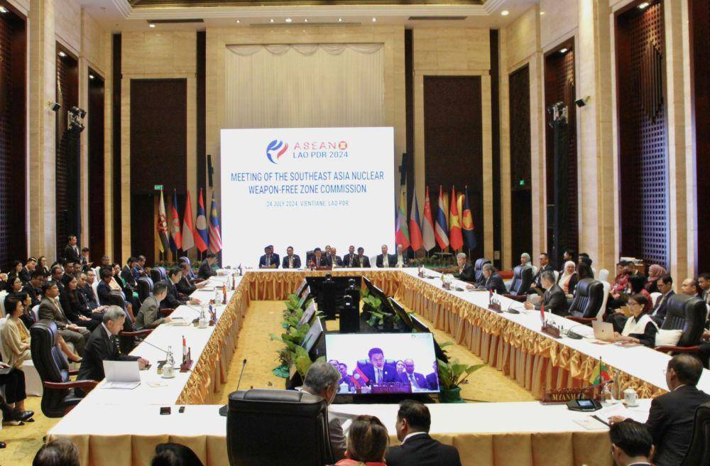 Menteri Luar Negeri RI Retno Marsudi hadiri pertemuan SEANWFZ Commission di Laos. (dok. Kemlu RI)