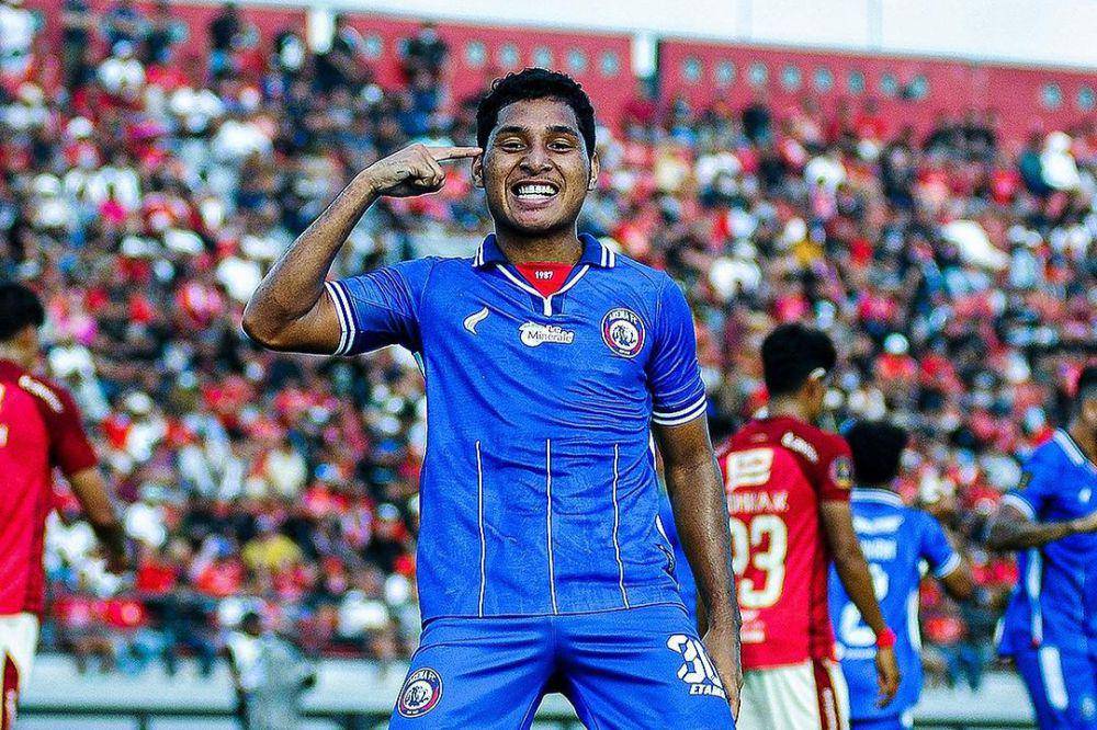 Salim Akbar Tuharea (instagram.com/aremafcofficial)
