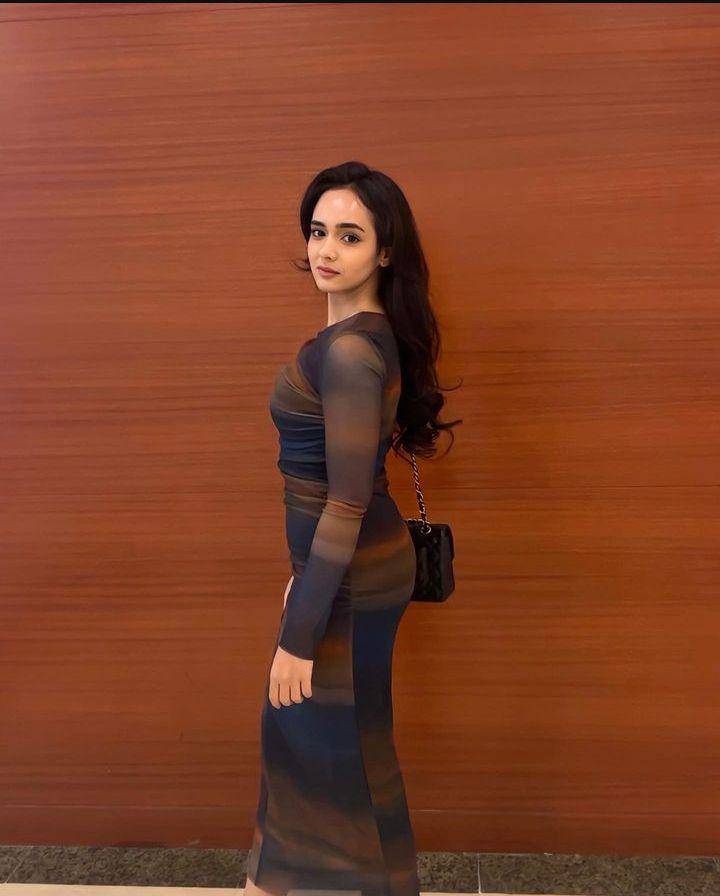 outfit Dianda Sabrina (instagram.com/sabrindh)